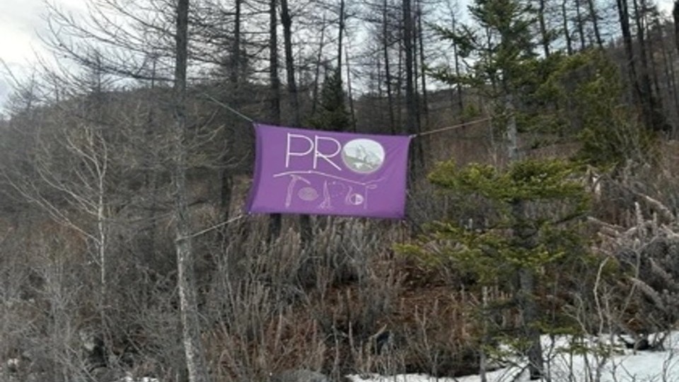 Жертвами Мунку-Сардык стали гид и многодетный отец: спасатели продолжают поиск последнего из туристов, попавших под лавину на горе в Бурятии, трое мертвы