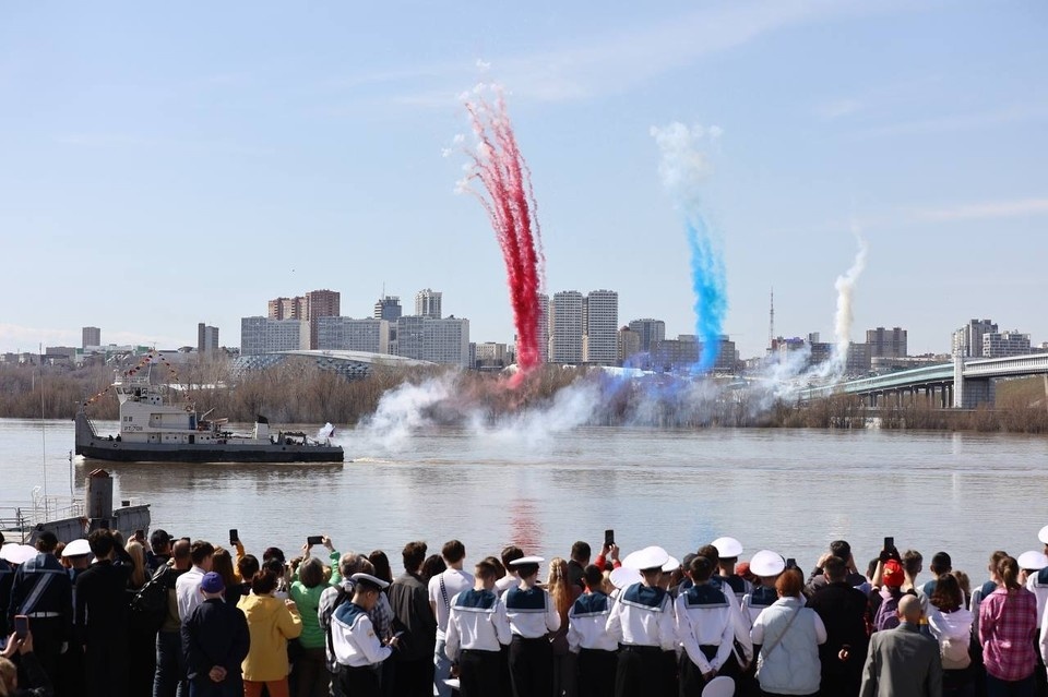    В Новосибирске парадом теплоходов открыли сезон речной навигации. Фото: мэрия Новосибирска