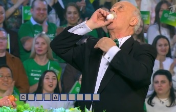 Якубович передал привет петуху костромички на «Поле чудес»