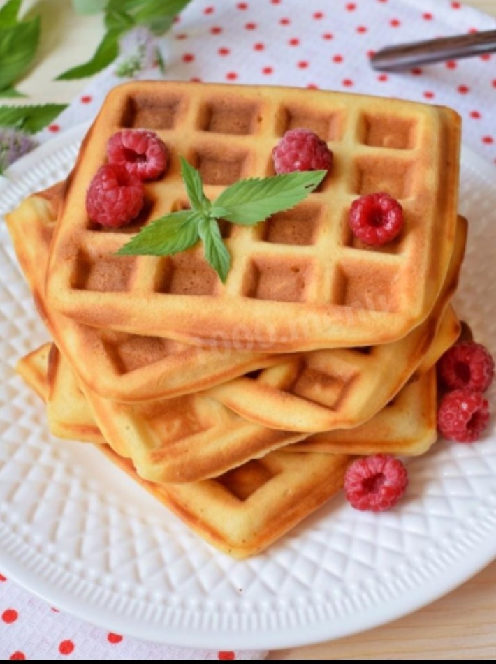 На фото на вид очень вкусные печенье, нужно узнать - название и рецепт приготовления, и приготовить. 