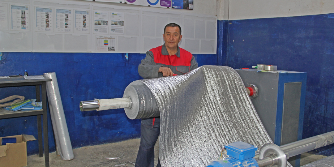 Работник производства Башкирии греет всю страну и утепляет позиции на передовой