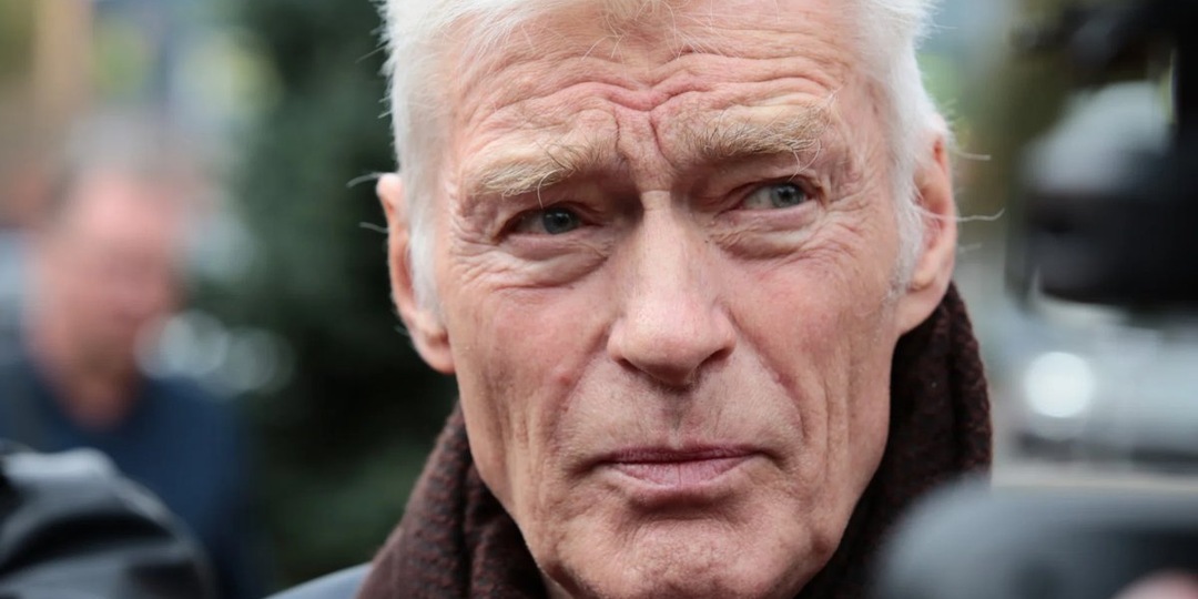 Артист из фильма «Гостья из будущего» начал зарабатывать по 600 тысяч на тостах