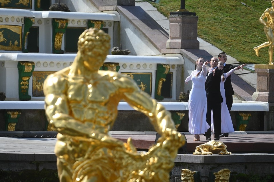    На самом деле фонтаны начали работать в тестовом режиме еще 11 апреля. Алексей БУЛАТОВ