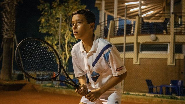 Кадр из фильма Il maestro. Режиссер: Андреа Ди Стефано. Производство: Indiana Production Company, Indigo Film, Marche Film Commission, MeMo Films, Ministère de la Culture Italien, Playtime, Regione Marche, Sky, Vision Distribution