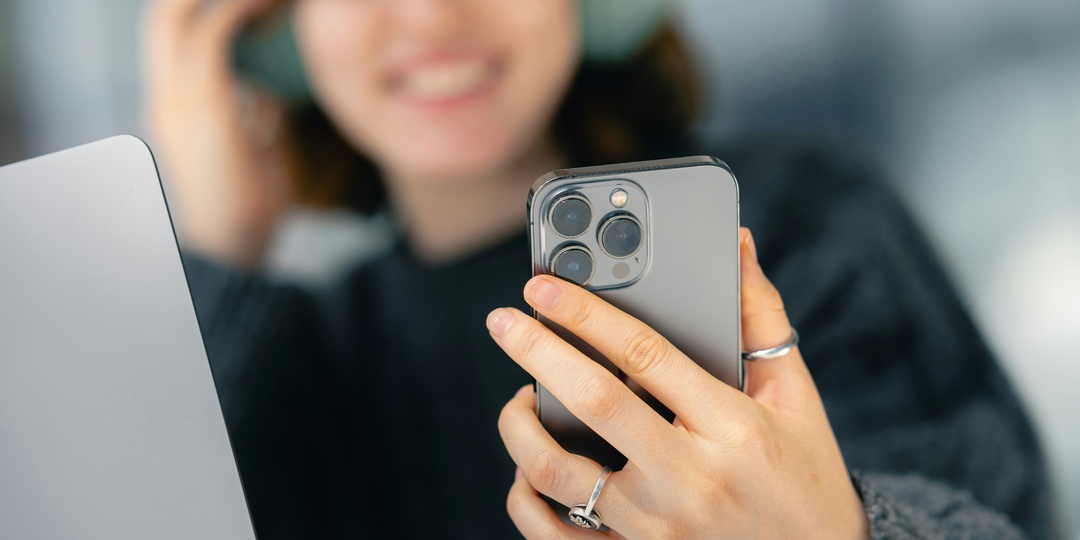 Двое студентов запустили соцсеть с ИИ-функциями и привлекли $5,1 млн инвестиций