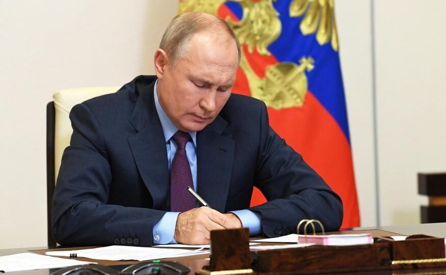 Новый пакет законов от Путина: что изменится в жизни россиян