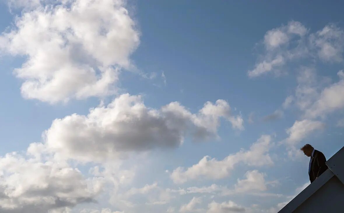    Источник: Дональд Трамп Фото: Roberto Schmidt / Getty Images. rbc.ru Алла