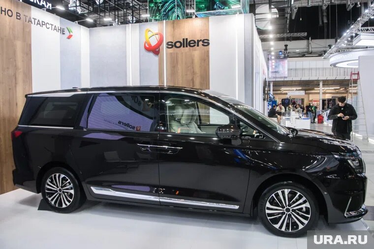 Ожидидается семиместный и пятиместный вариант автомобиля
Фото: Илья Московец © URA.RU