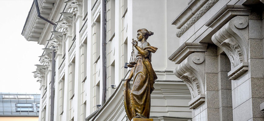 Верховный суд поставил на место коммунальщиков: паспортные данные жильцов им не обязаны раскрывать