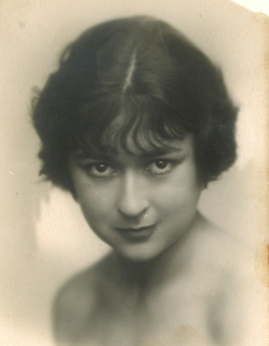 Карьера шла вверх.