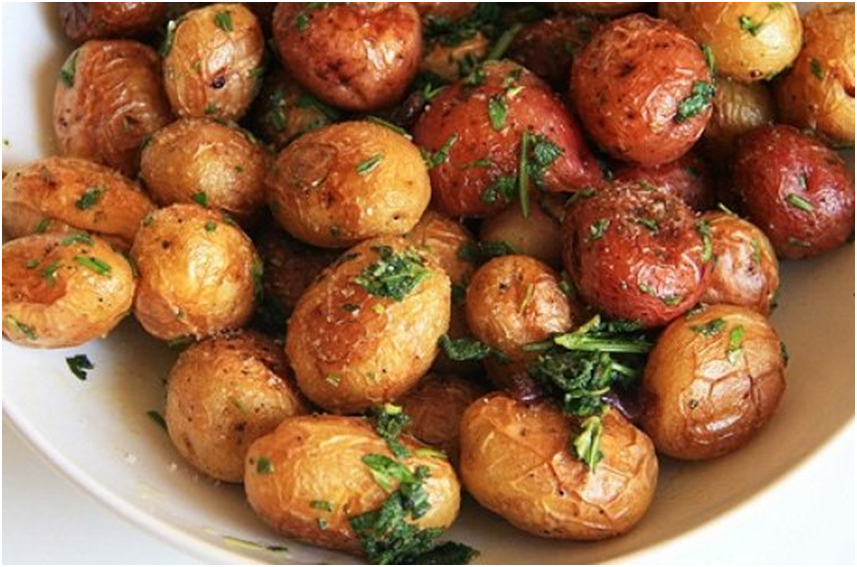 Запеченный молодой картофель