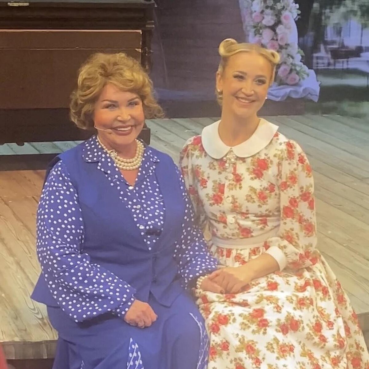    Ольга Бузова и Надежда Бабкина Екатерина Нечаусова, 7Дней.ru