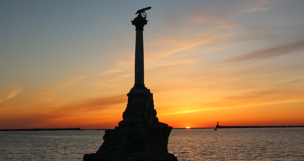 Развожаев: при атаке ВСУ на Севастополь погиб мужчина, повреждена инфраструктура