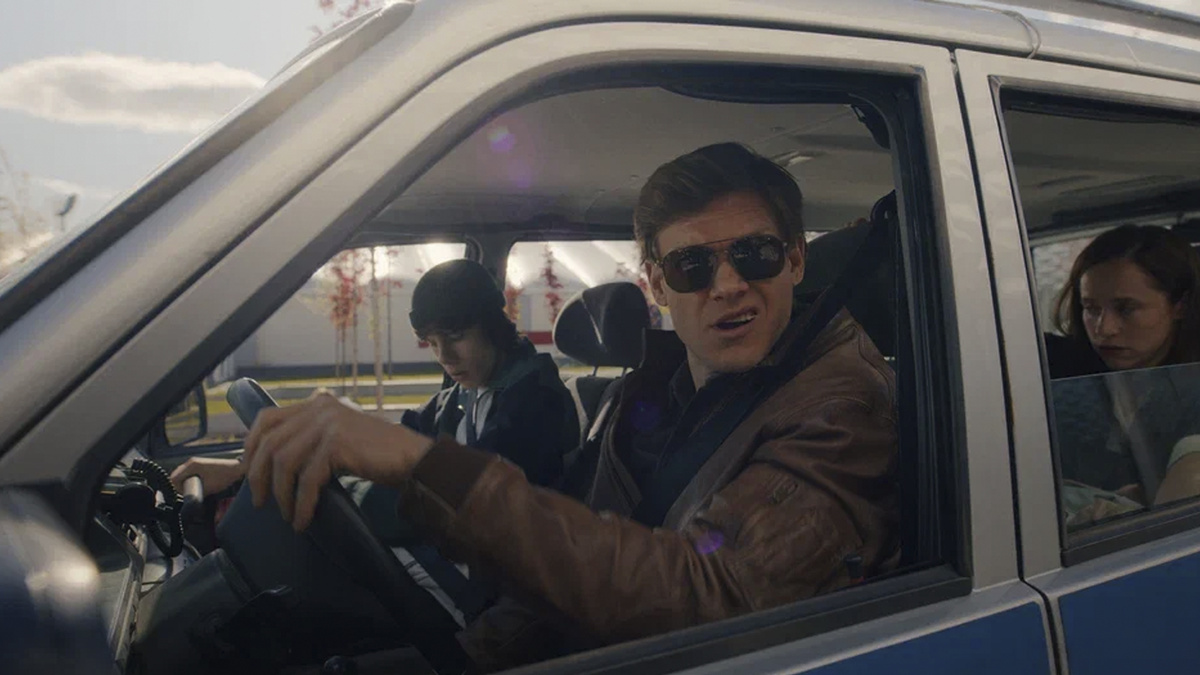 Кадр из фильма "Своя в доску"