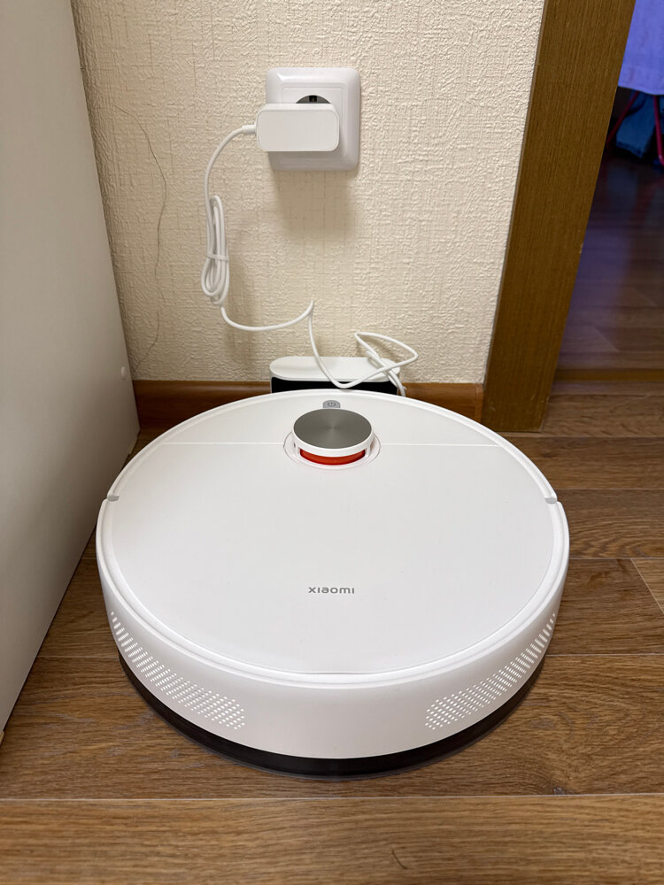 Vacuum S40 вживую.