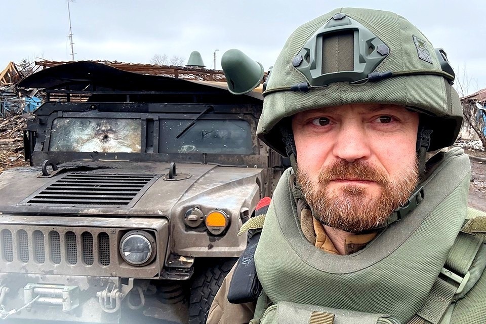    Военкор «Комсомольской правды» Александр Коц на улицах Суджи. Александр КОЦ