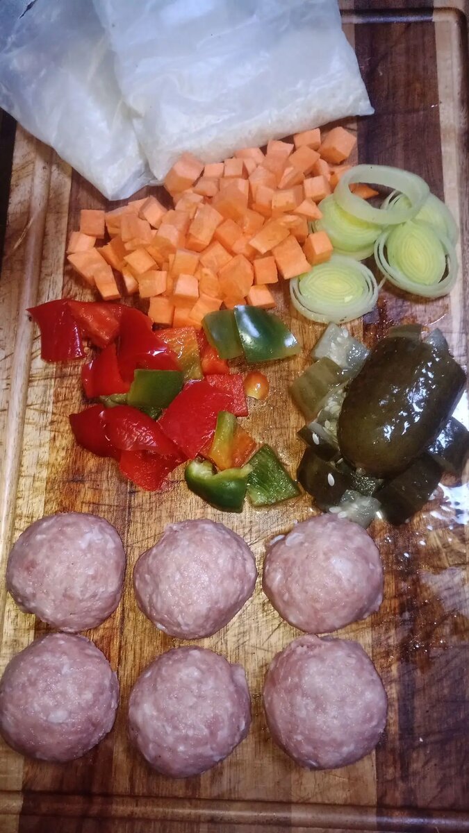 Образец нарезки овощей.