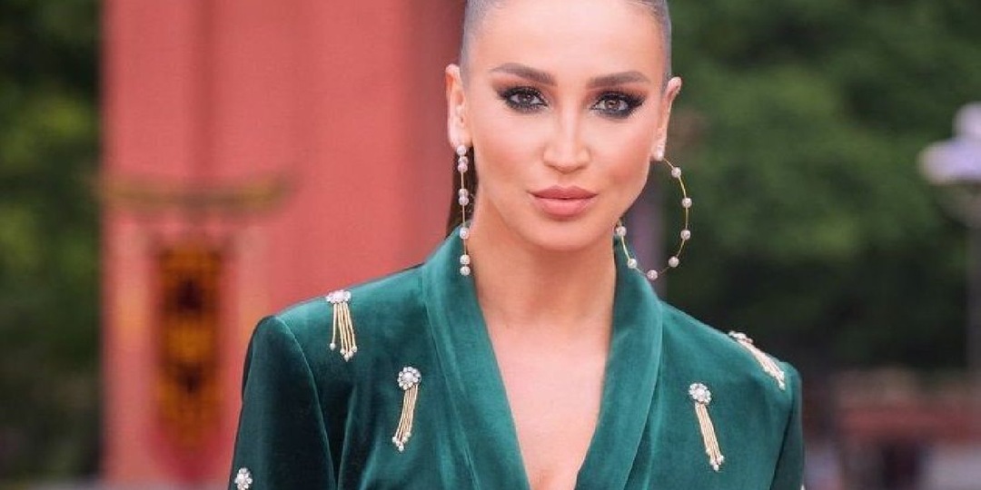 «Даты давай»: Надежды Бабкина оценила выступление Бузовой в спектакле «Покровские ворота»