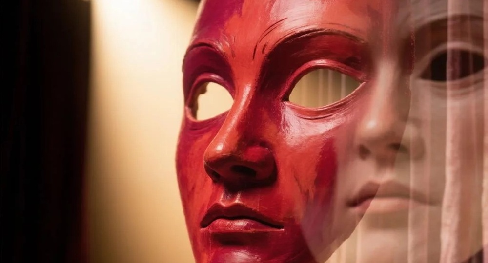 Жизнь как сцена: Что такое истерическое расстройство личности? Признаки, причины и способы справиться