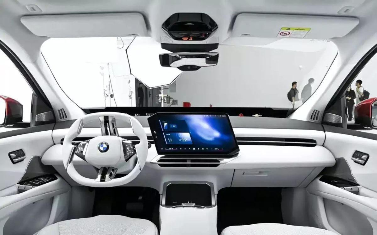    Электрический седан BMW i3 с удлиненной базой для китайского рынка — новинка с рекордным запасом хода