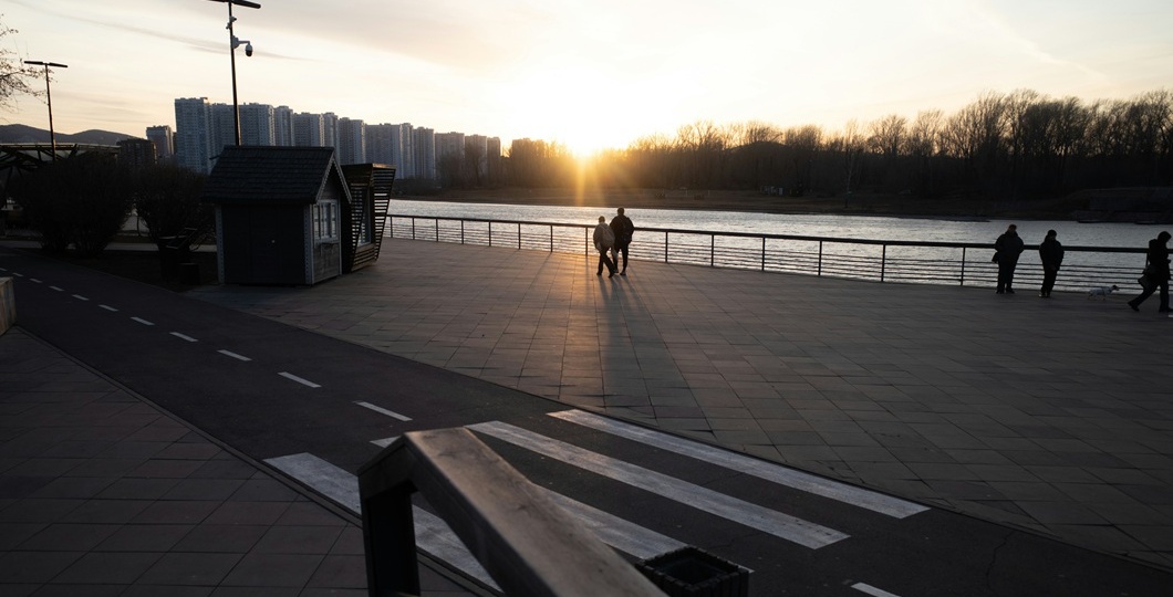 Красноярские подростки на самодельном плоту едва не утонули в Енисее