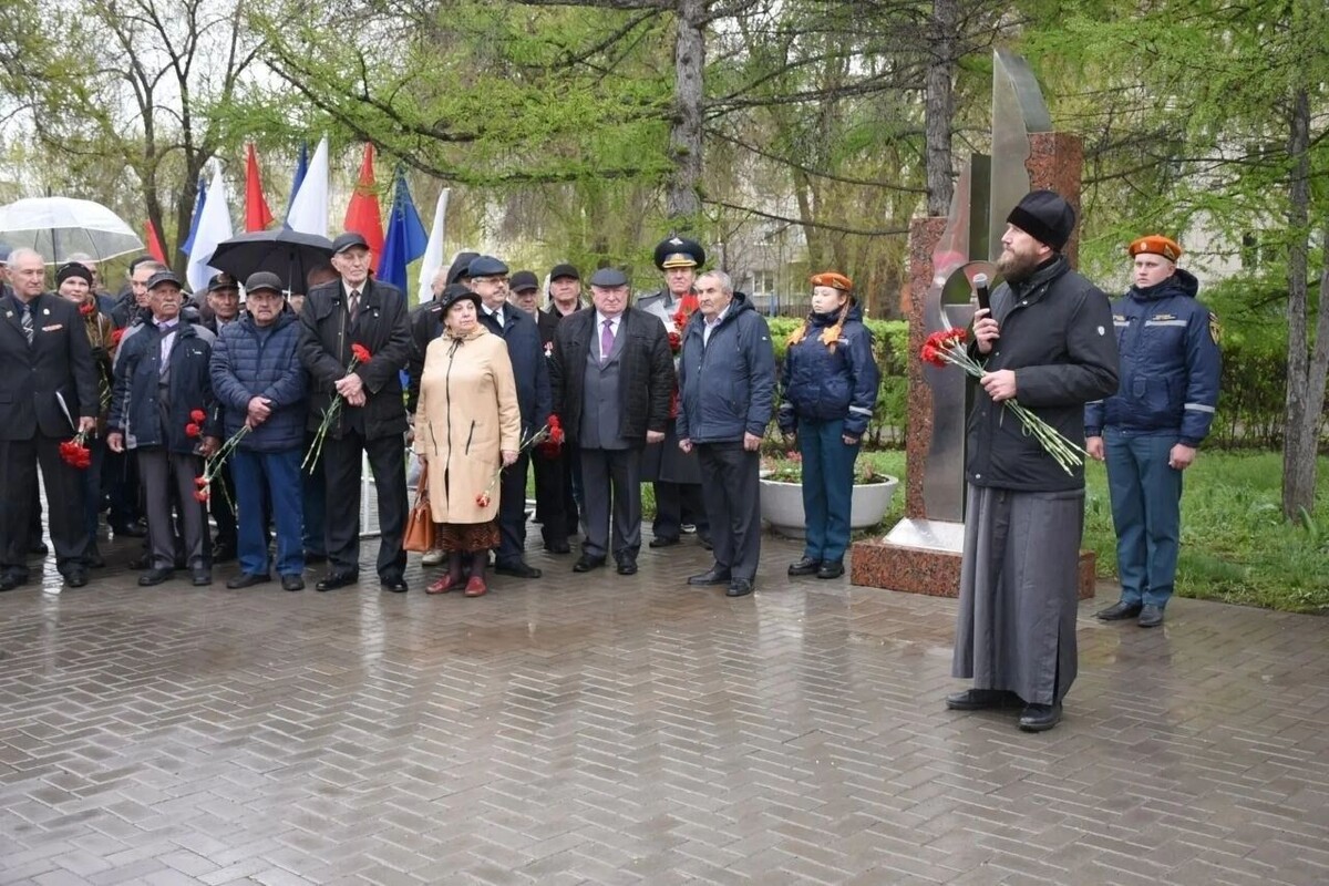    В Оренбурге почтили память жертв радиационных аварий   Администрация Оренбурга