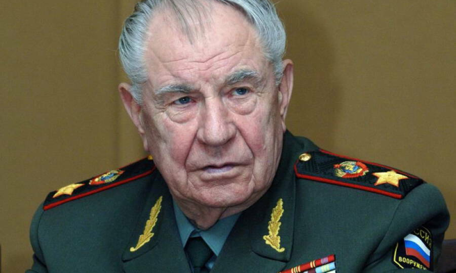 Просил опубликовать после смерти: что сказал последний маршал СССР о Горбачёве, Ельцине и Путине?