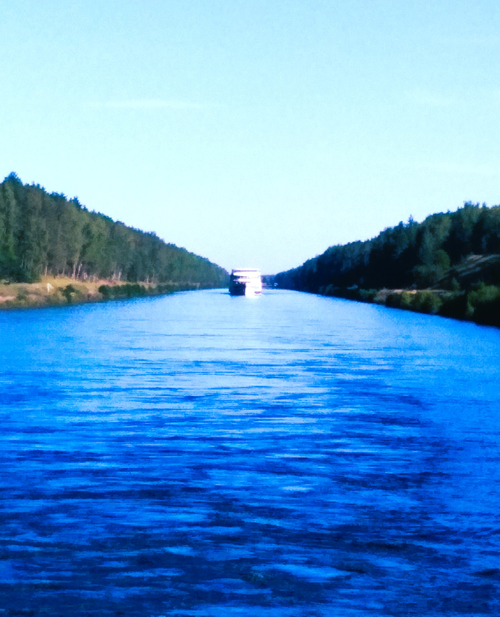 Вода, кругом вода