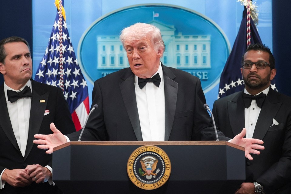    «Трамп споткнулся и тяжело упал»: Подробности покушения на президента США и стрельбы в Вашингтоне REUTERS