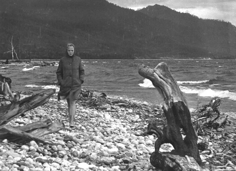 📍 Основные съёмки двухсерийного фильма проходили в Байкальске и его окрестностях — на южном берегу Байкала.