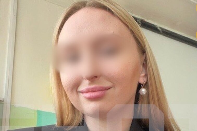     Отомстил за «двойку»: школьник создал эскорт-канал для учительницы и вынудил ее уволиться