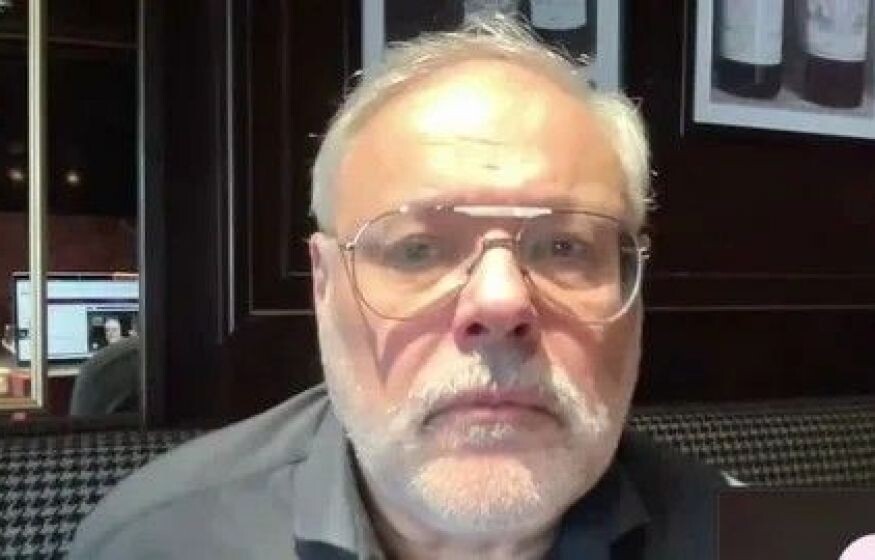    Именно по этой причине мы продолжаем терпеть пощечины Запада: Хазин раскрыл тайный замысел Кремля