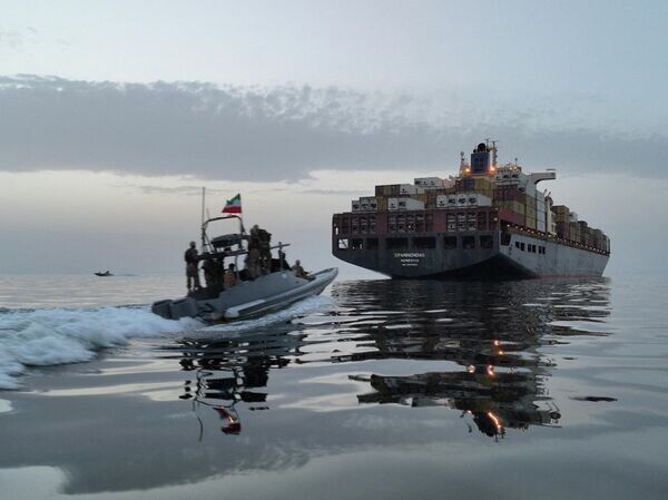    © REUTERS / Meysam Mirzadeh