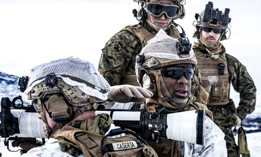 «Никто не собирается оставлять Россию в покое»: генерал предупредил о приближении открытой конфронтации с НАТО