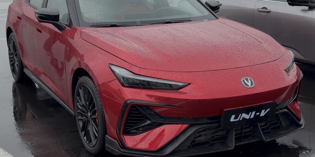 Новая замена Октавии - Changan UNI-V с мотором 2.0 официально!