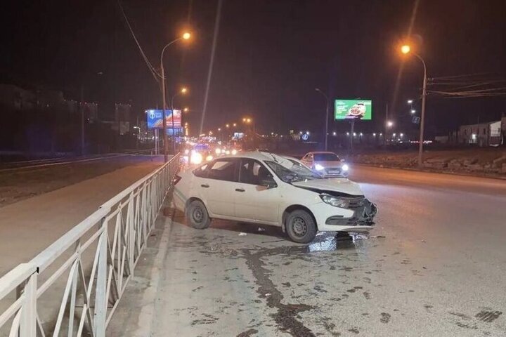 В Новосибирске погиб мужчина на электросамокате