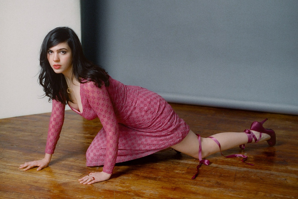 Что ж, если дебютировать, то никак иначе