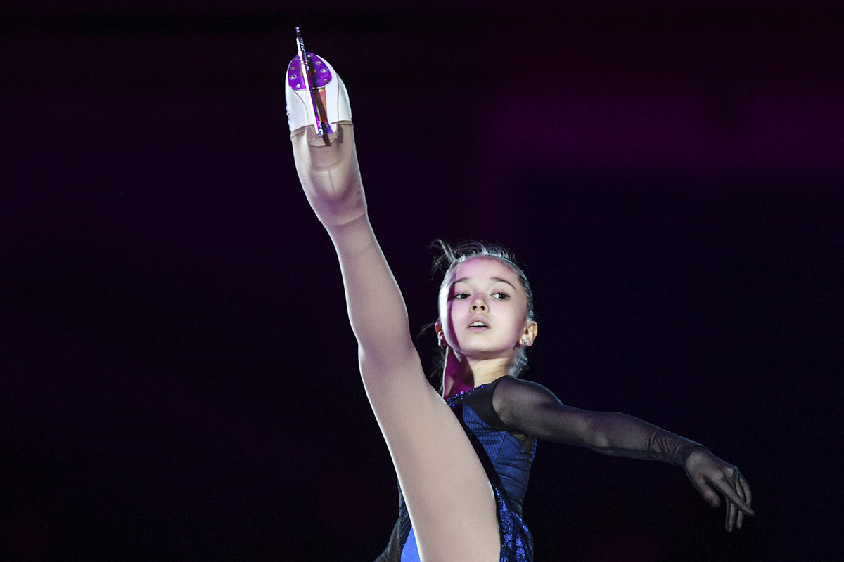 Камила Валиева во время показательных выступлений V этапа Гран-при по фигурному катанию в Москве, 2018 год    📷