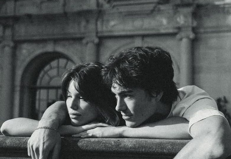 Мужчина, который действительно влюблён, выдаёт себя одним движением