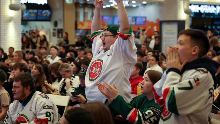 Болельщикам запретили приносить на стадионы нацистскую символику и оскорбительные баннеры