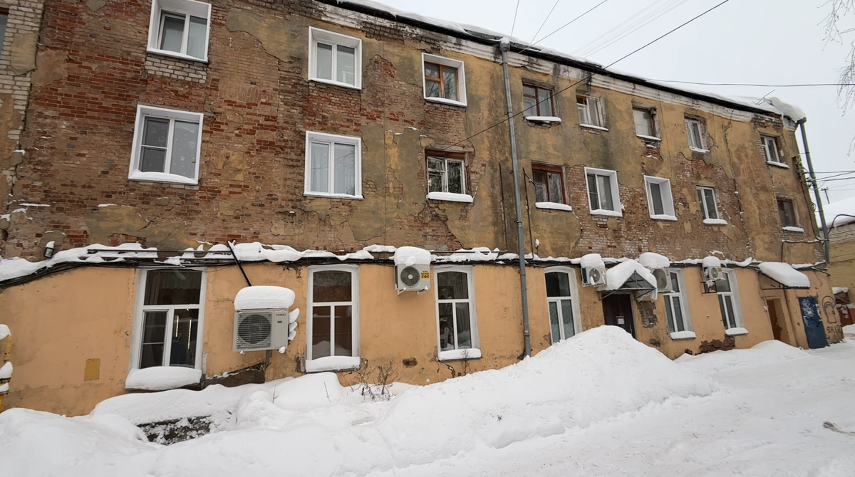 Здание со стороны двора