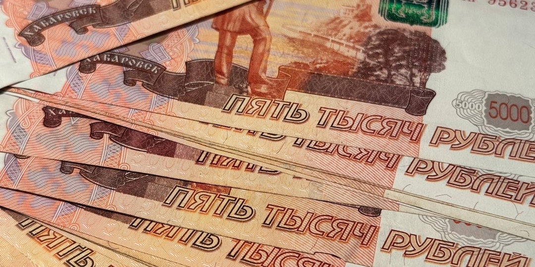 Заставивший подростка взять деньги из сейфа студент из Ленобласти избежал СИЗО