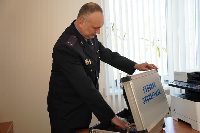 За долгое время работы в экспертном ведомстве Вячеслав Мартинович видел всякое, но к виду погибших детей «привыкнуть, пожалуй, нельзя»