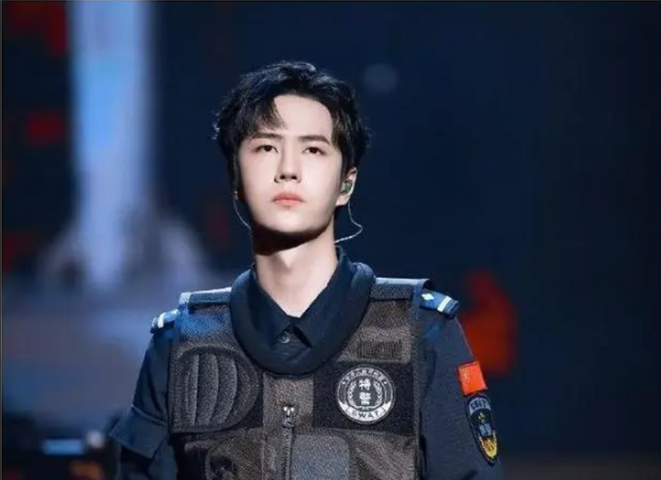 Китайская знаменитость Ван Ибо.