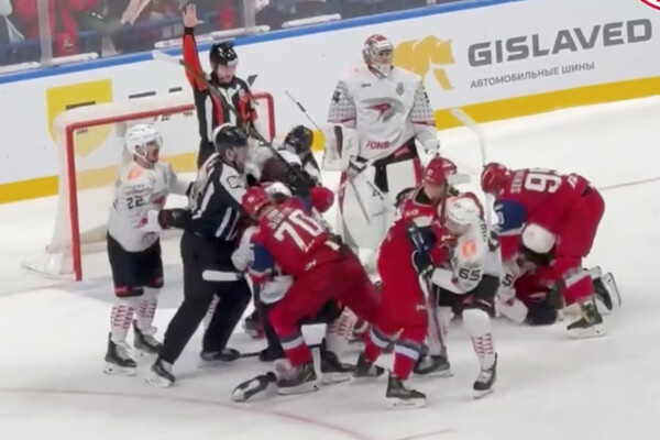 Кадр из трансляции матча   📷