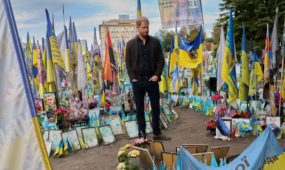 Это их рук дело, как вы думаете он гордится этим?