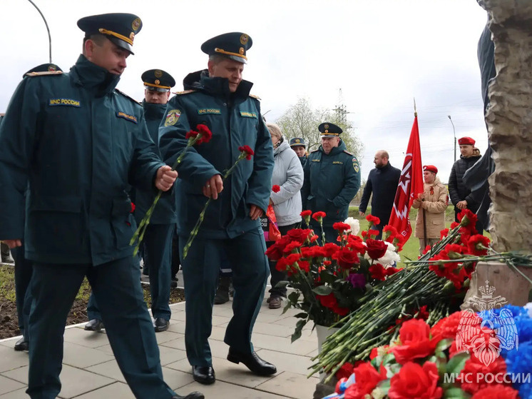     Специальный отряд пожарных был отправлен в самое пекло, когда произошел взрыв реактора на Чернобыльской АЭС. Фото: пресс-служба МЧС по Новгородской области