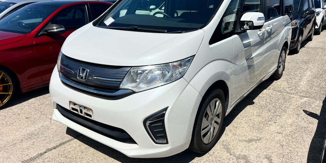 покупка Honda Stepwgn RP1