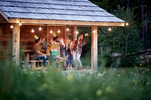    Законно ли сдавать участок для вечеринок и как успокоить шумные компании?