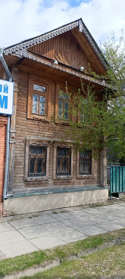 Луначарского, 58 - дом, в котором родился писатель Валерий Владимирович Медведев